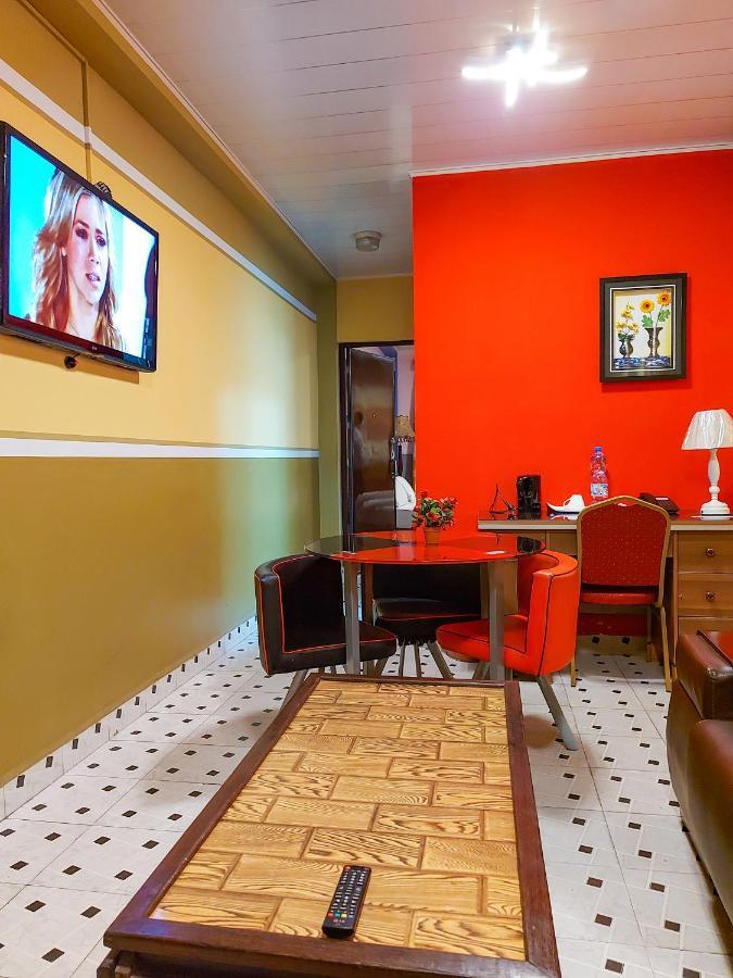 Hotel Relax Kinshasa Buitenkant foto