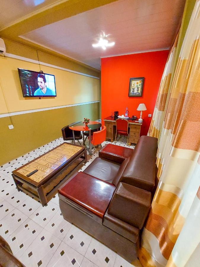 Hotel Relax Kinshasa Buitenkant foto