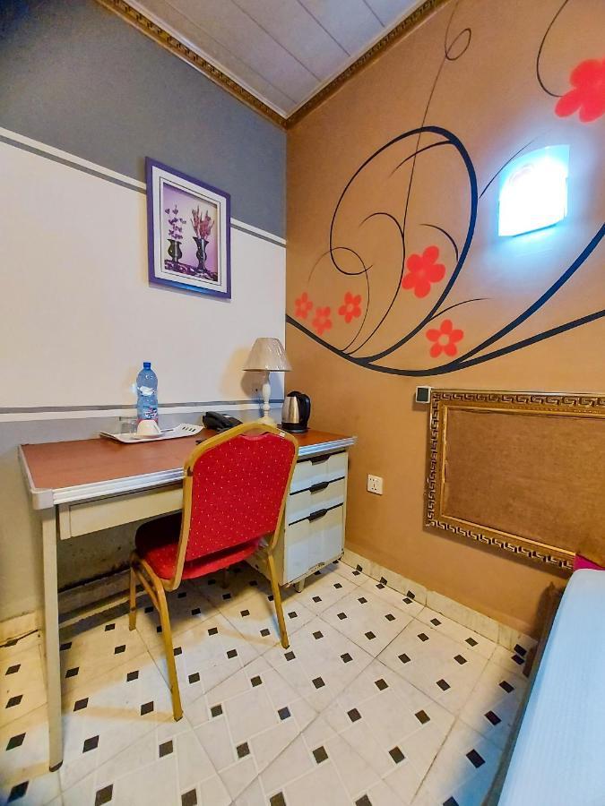 Hotel Relax Kinshasa Buitenkant foto