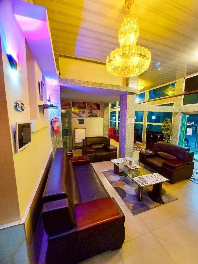 Hotel Relax Kinshasa Buitenkant foto