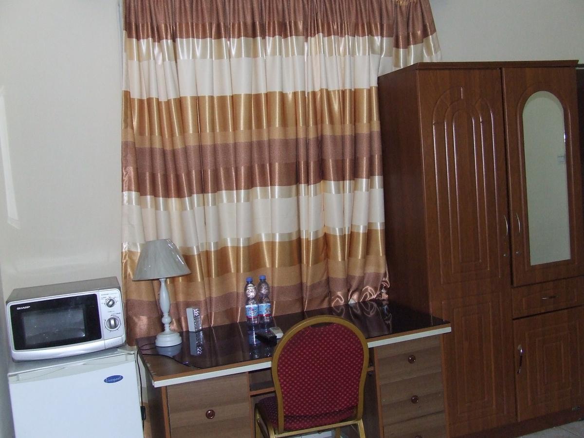 Hotel Relax Kinshasa Buitenkant foto