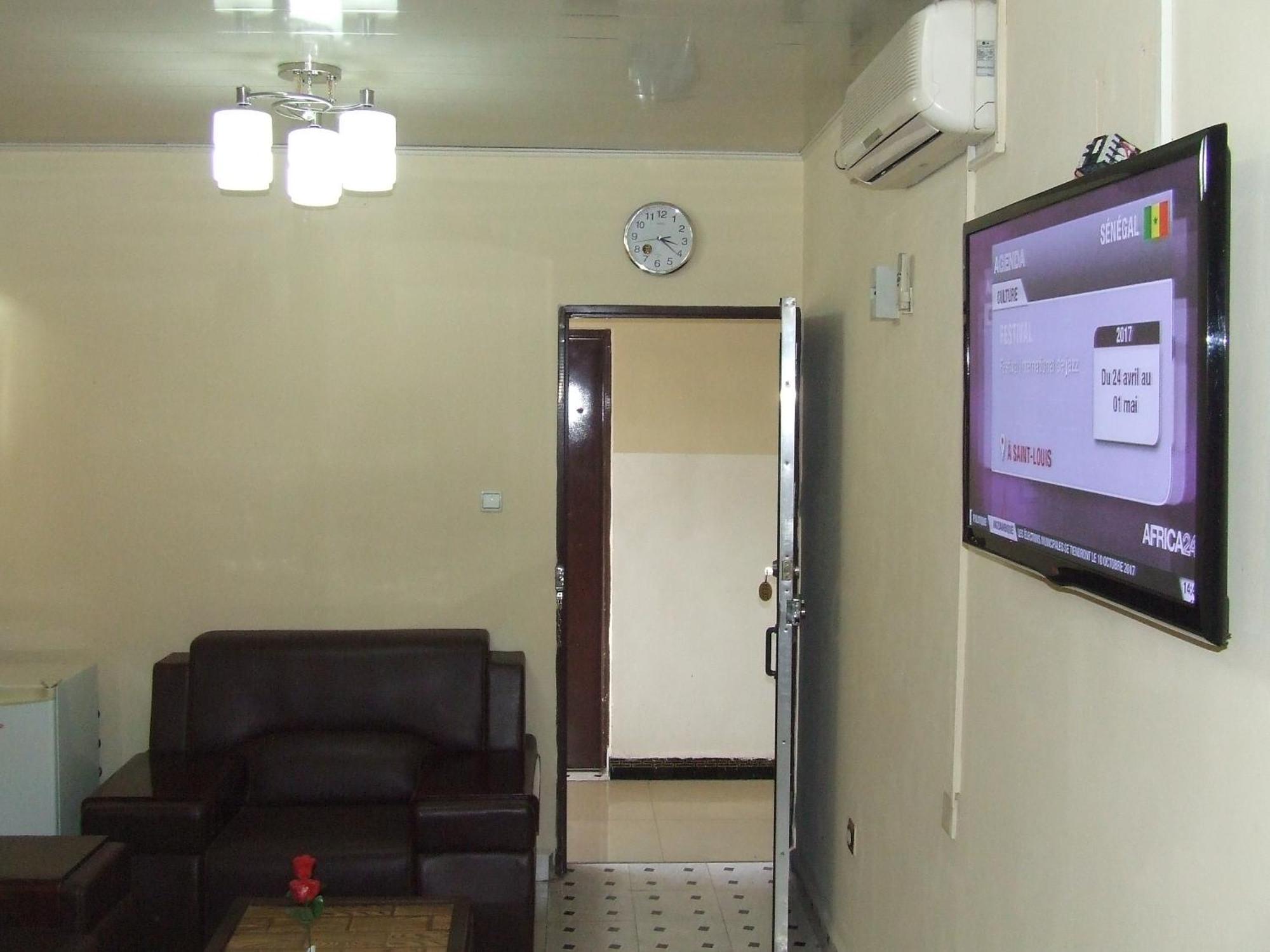 Hotel Relax Kinshasa Buitenkant foto