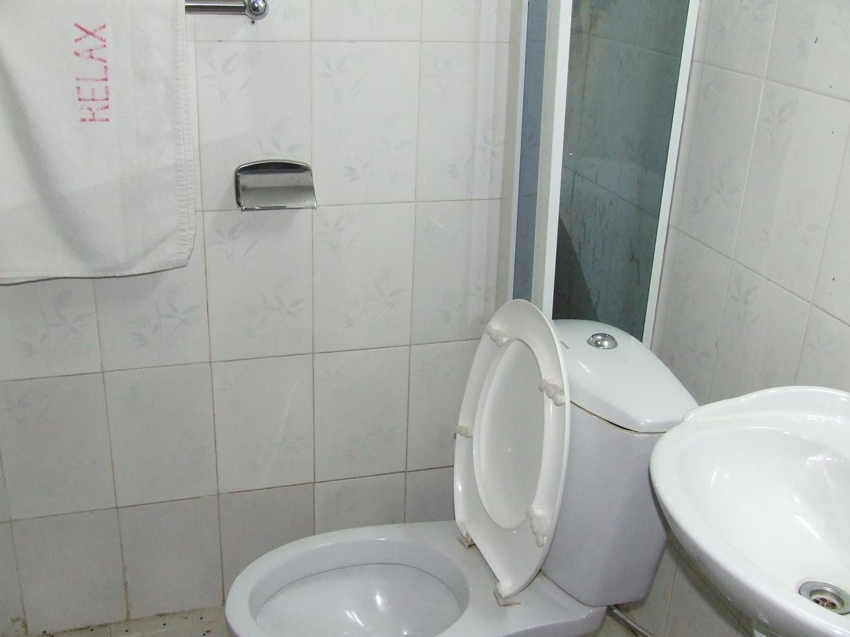 Hotel Relax Kinshasa Buitenkant foto