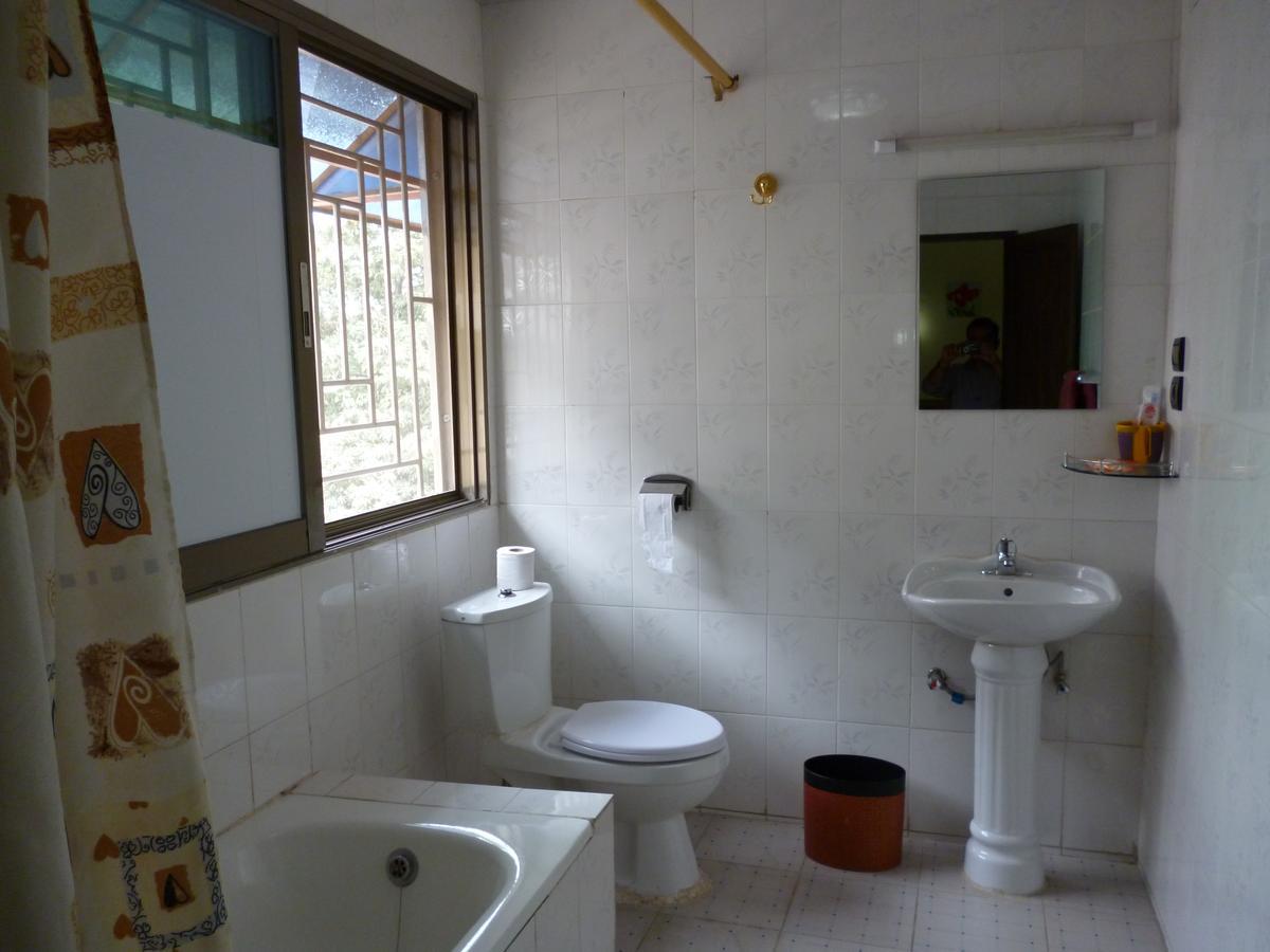 Hotel Relax Kinshasa Buitenkant foto